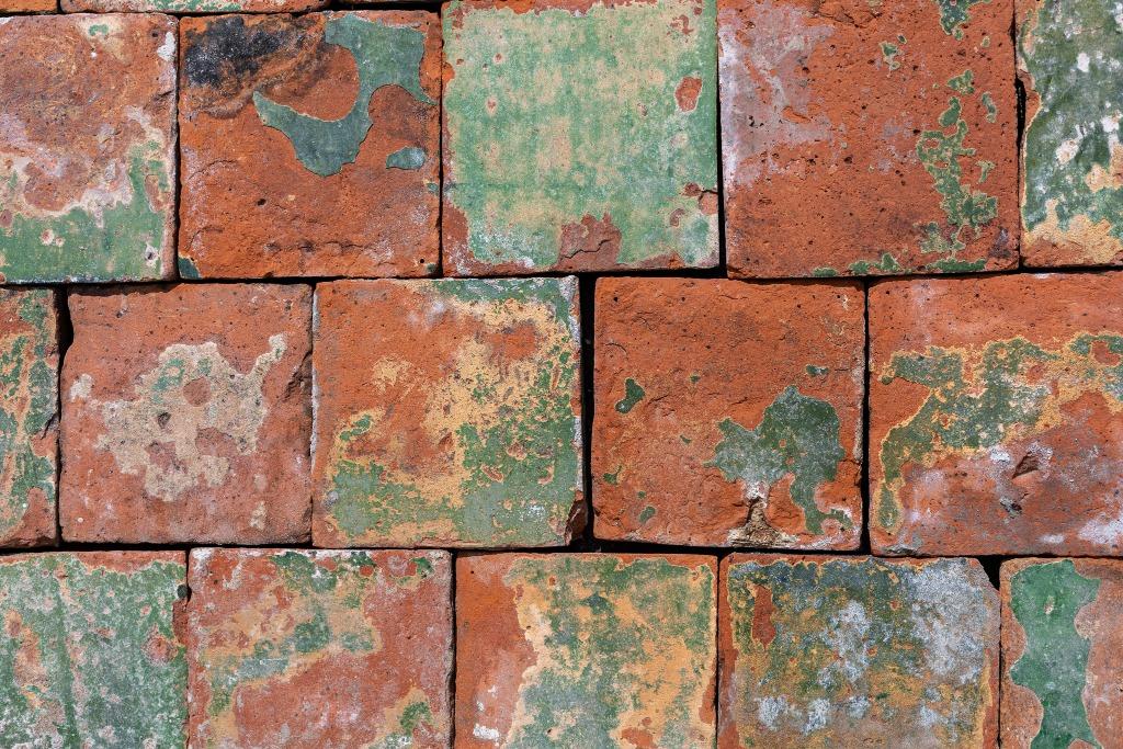 Antieke groen versleten estrikken / plavuizen 21x21 60M2