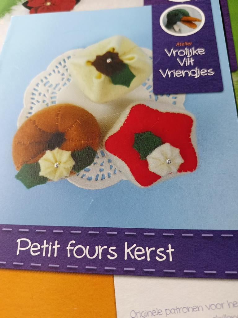 Patroon petit fours kerst, Hobby en Vrije tijd, Vilt, Ophalen of Verzenden, Boek of Patroon