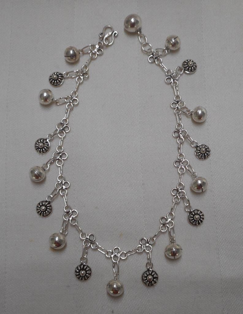 Zilveren armband met bedels en belletjes nr.348, Verzenden, Zo goed als nieuw, Met bedels of kralen, Zilver