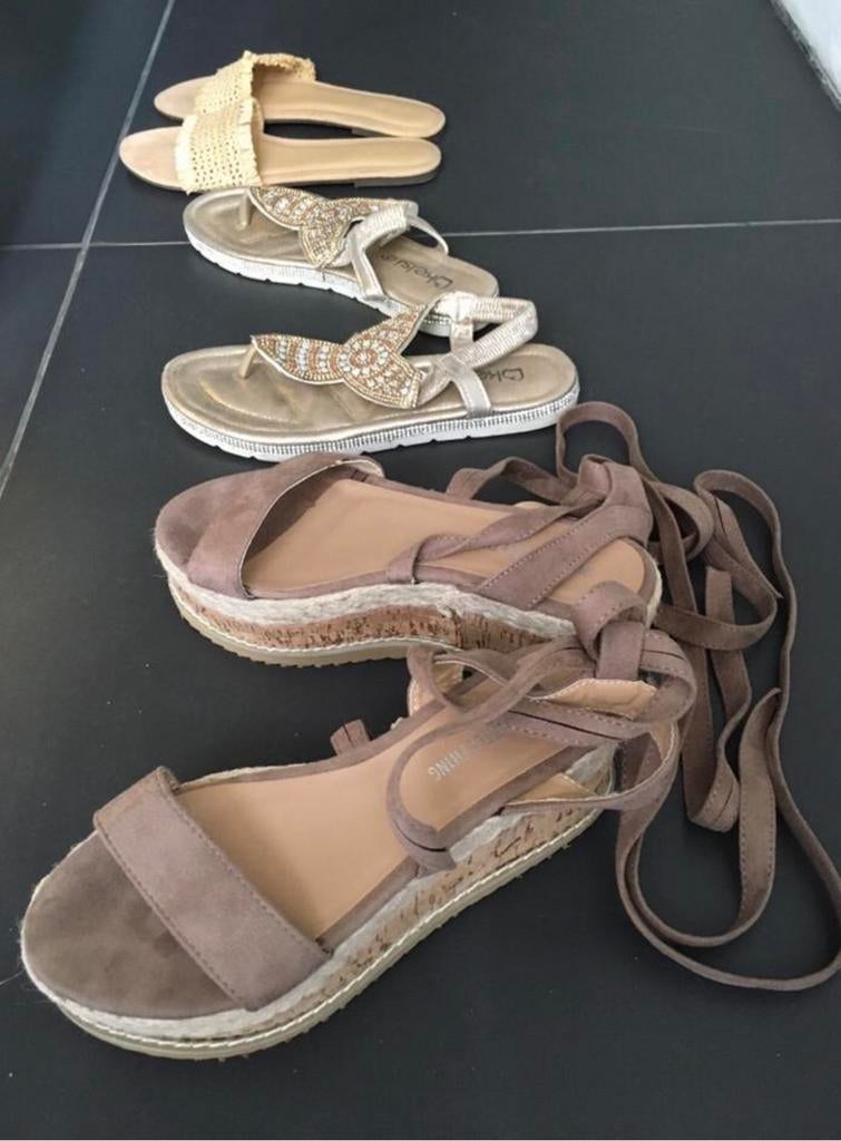 Nieuwe slippers sandalen Prettylittlething & Ikrush Maat 38, Ophalen of Verzenden, Nieuw, Overige kleuren, Slippers