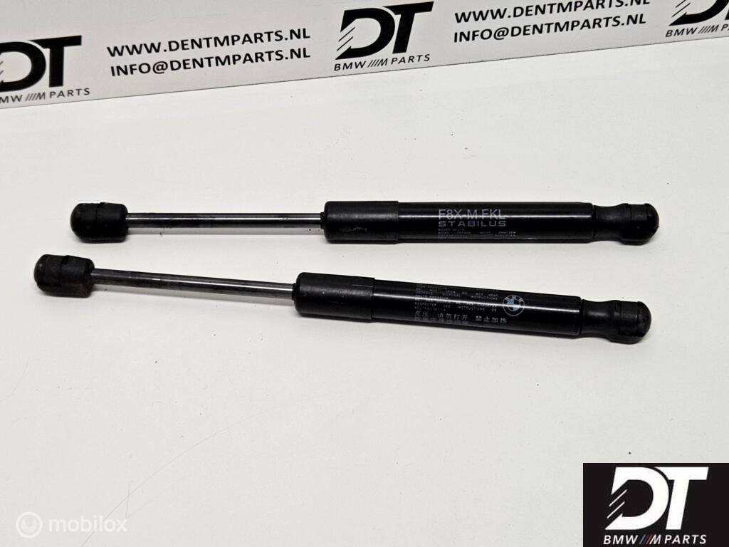 2x Gasveer motorkap BMW M3 F80 M4 F82 51238059044, Gebruikt, Ophalen of Verzenden, BMW, BMW
