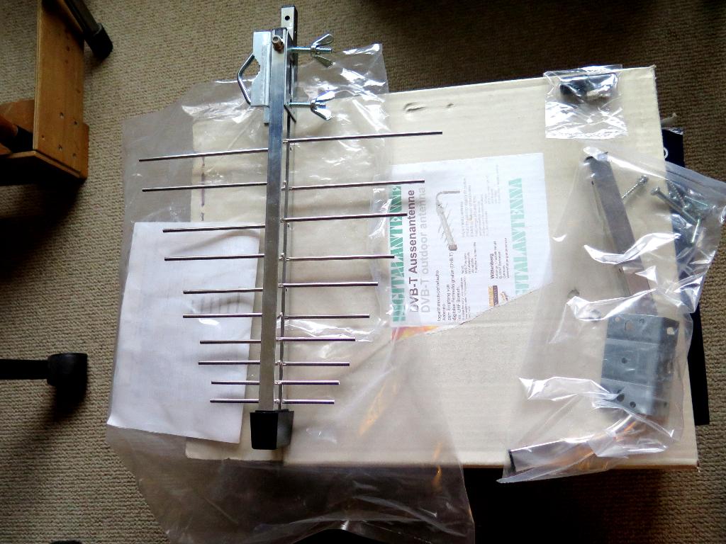 DVB-T buitenantenne, Ophalen of Verzenden, Zo goed als nieuw, (Schotel)antenne, Overige merken