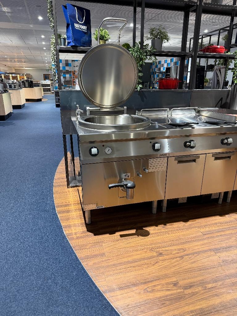 Zanussi Kookketel elektrisch (SHOWROOMMODEL), Zakelijke goederen, Ophalen of Verzenden, Nieuw zonder verpakking, Fornuis, Frituur en Grillen