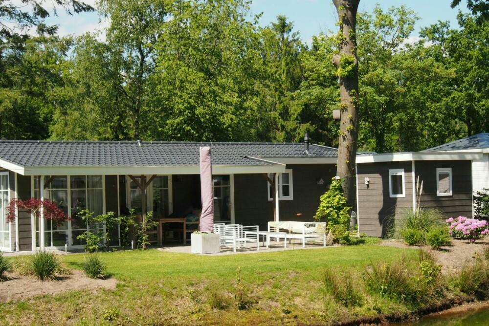 *TE KOOP luxe woning nabij Steenwijk Giethoorn Vledder Tuk*