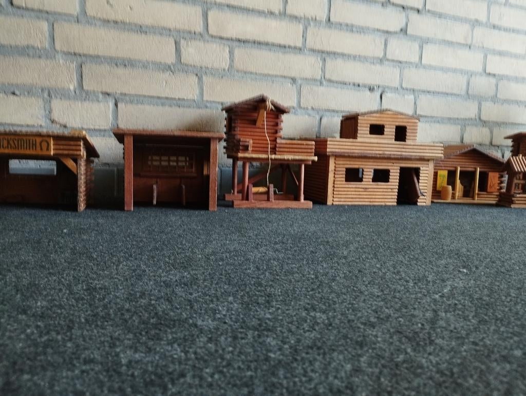 Houten Ford jaren 70 met opbergbox, Kinderen en Baby's, Speelgoed | Houten speelgoed, Ophalen of Verzenden, Gebruikt, Overige typen