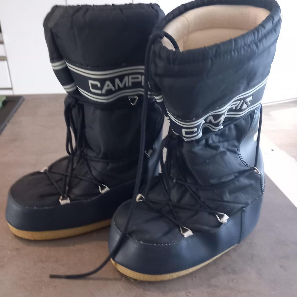 Mooie moonboots mt 38/39, Ophalen, Zo goed als nieuw, Sneakers of Gympen
