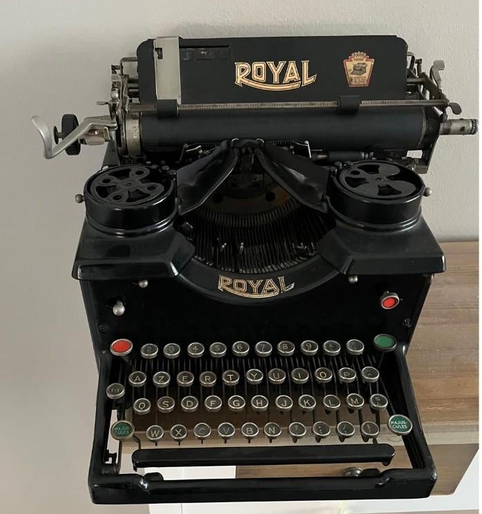 Royal typewriter antiek, Antiek en Kunst, Curiosa en Brocante, Ophalen