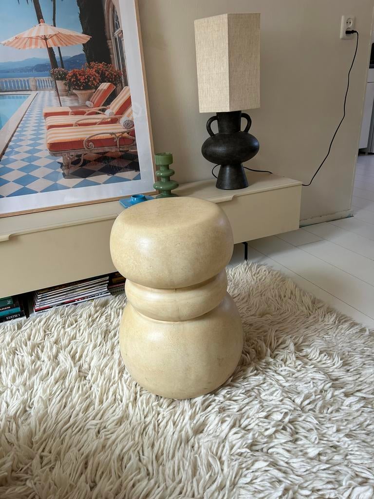 Bijzettafel betonlook naturel, Huis en Inrichting, Tafels | Bijzettafels, Zo goed als nieuw, Rond, Minder dan 45 cm, Minder dan 55 cm