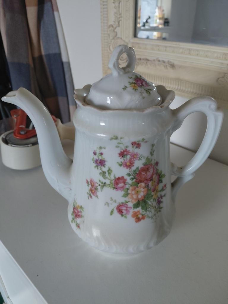 Oude theepot, Antiek en Kunst, Antiek | Servies los, Ophalen of Verzenden
