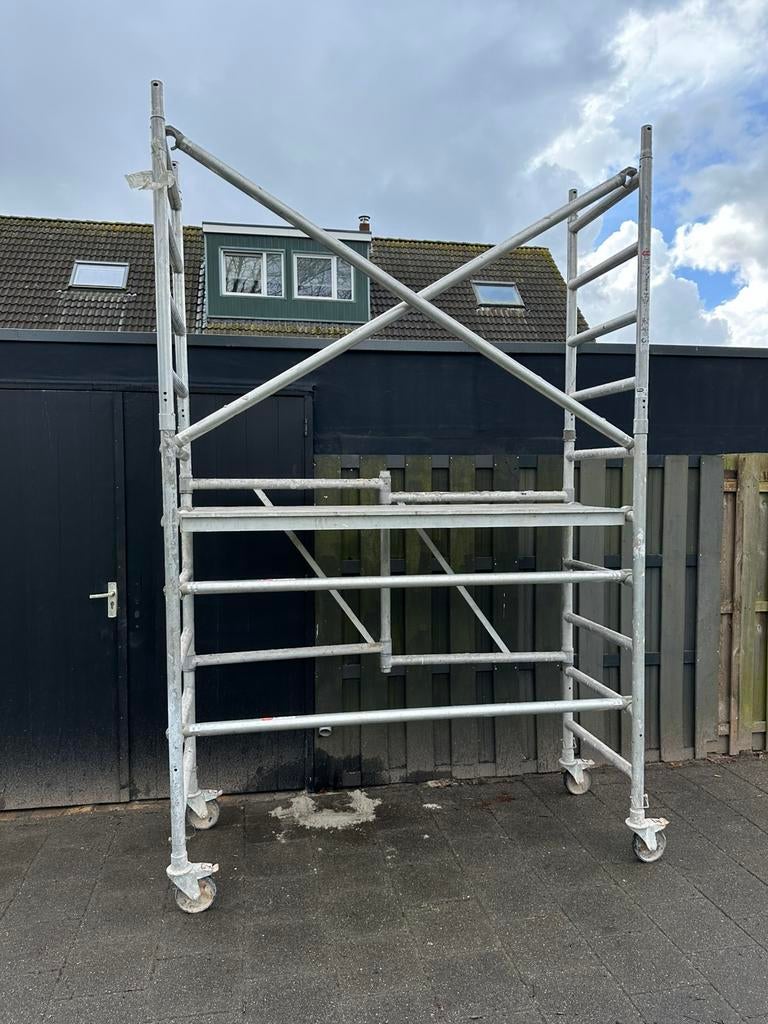 Kamersteiger te huur, Doe-het-zelf en Verbouw, Ophalen of Verzenden, Rolsteiger of Kamersteiger, 2 tot 5 meter