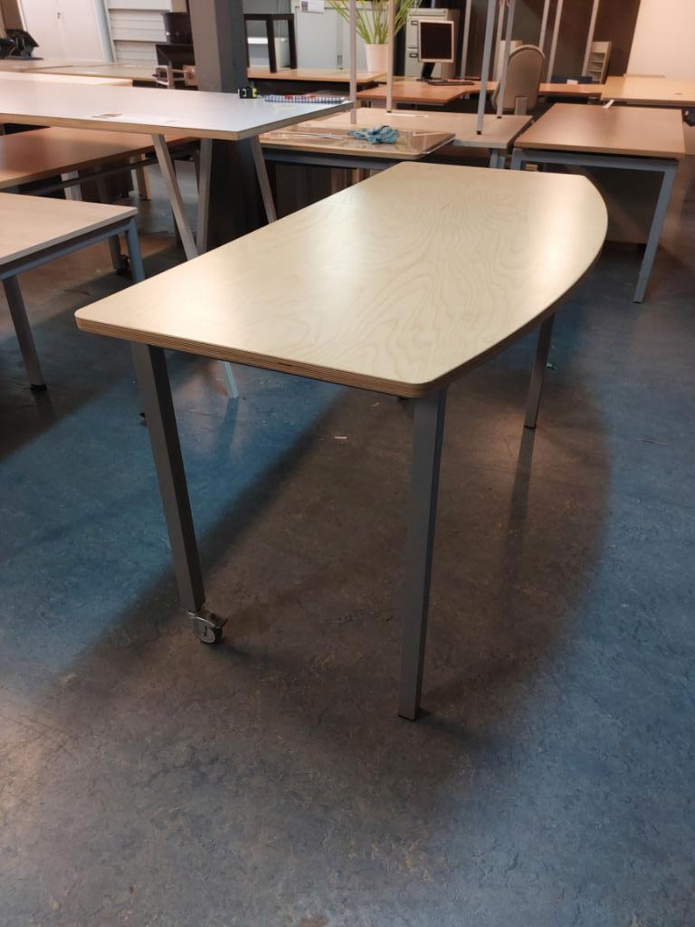 Verrijdbare kantine tafel / werktafel, 160 x 75 cm.,, Overige houtsoorten, Gebruikt, 50 tot 100 cm, 150 tot 200 cm