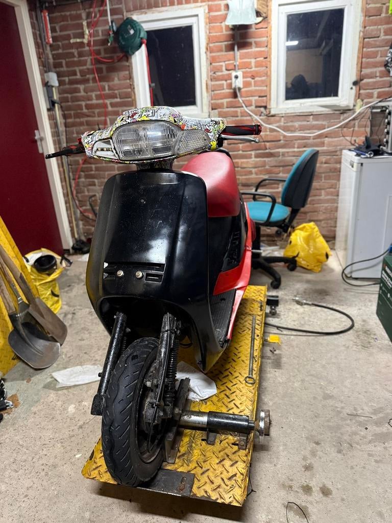 Kymco DJ 130cc scooter - Opknapper, Fietsen en Brommers, Brommeronderdelen | Scooters, Ophalen of Verzenden, Gebruikt, Overige typen