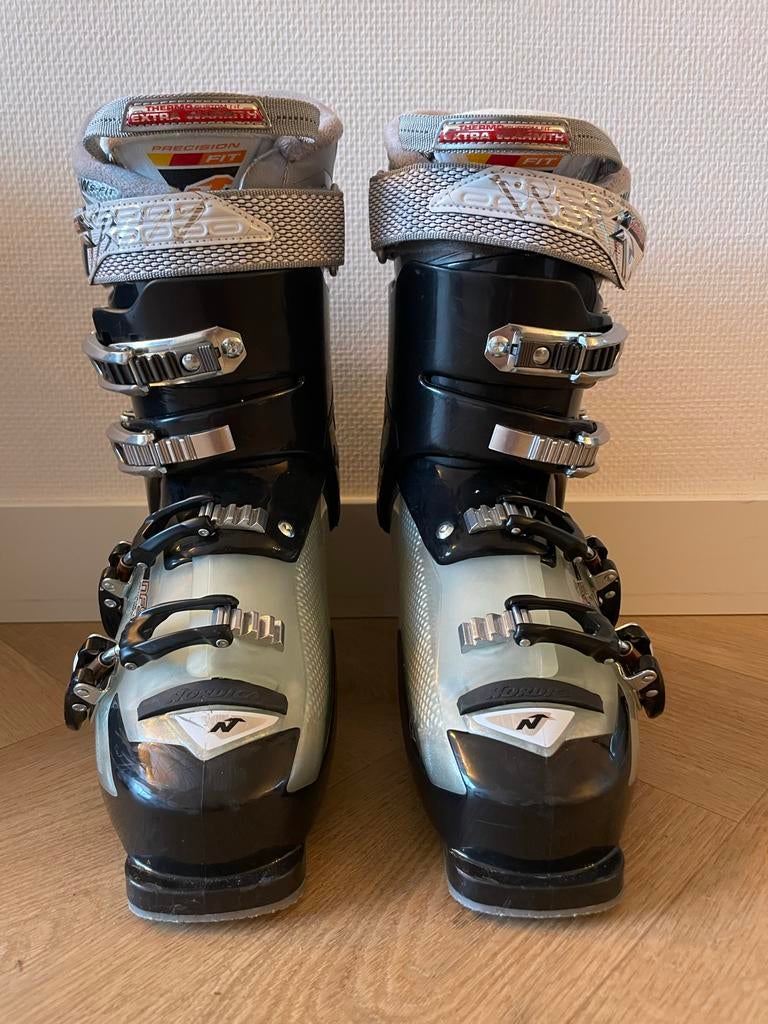 Nordica Sportmachine 85 W skischoenen maat 26-26.5 ZGAN, 160 tot 180 cm, Gebruikt, Schoenen, Ophalen of Verzenden