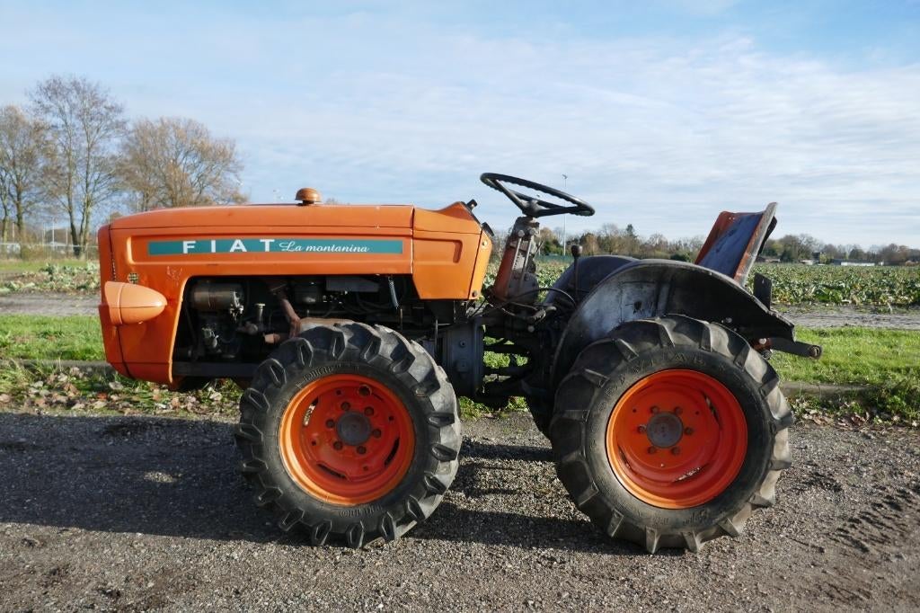 Fiat 220 kniktractor - 4 wiel aangedreven - NL kenteken, Tot 2500, Oldtimer, Ophalen of Verzenden, Tot 80 Pk