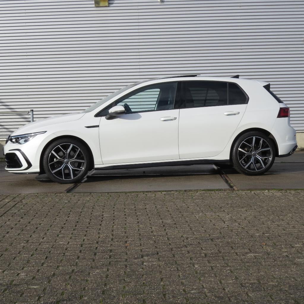 Volkswagen Golf 1.5 Etsi 150pk 7-DSG 2021 Wit - R-Line, Auto's, Volkswagen, 1498 cc, 4 cilinders, Wit, Bedrijf