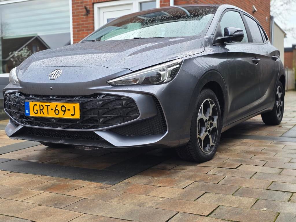MG 3 1.5 Hybrid+ Automaat 2024 Grijs Btw auto194 PK/Full LED, Auto's, Dealer onderhouden, 1498 cc, 1283 kg, 23 km/l