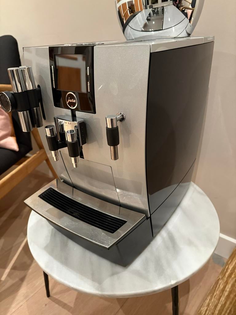 Jura Impressa XJ9 Koffiemachine - Zo goed als nieuw, Witgoed en Apparatuur, Koffiezetapparaten, Afneembaar waterreservoir, Jura
