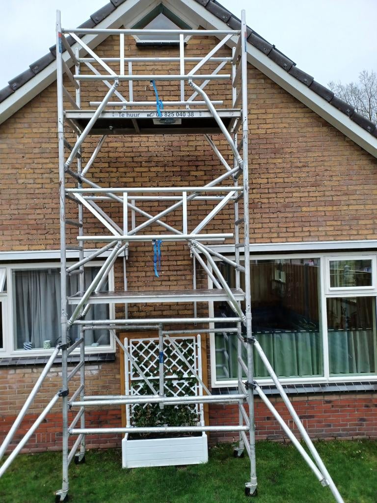 rolsteiger te huur, Doe-het-zelf en Verbouw, Steigers, Ophalen of Verzenden, Gebruikt, Rolsteiger of Kamersteiger, 5 meter of hoger