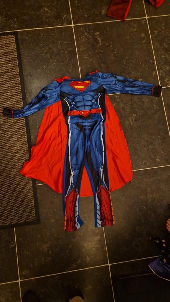 Superman pak 134-140 H&M, Kinderen en Baby's, Carnavalskleding en Verkleedspullen, Ophalen of Verzenden, 134 t/m 140, Jongen of Meisje