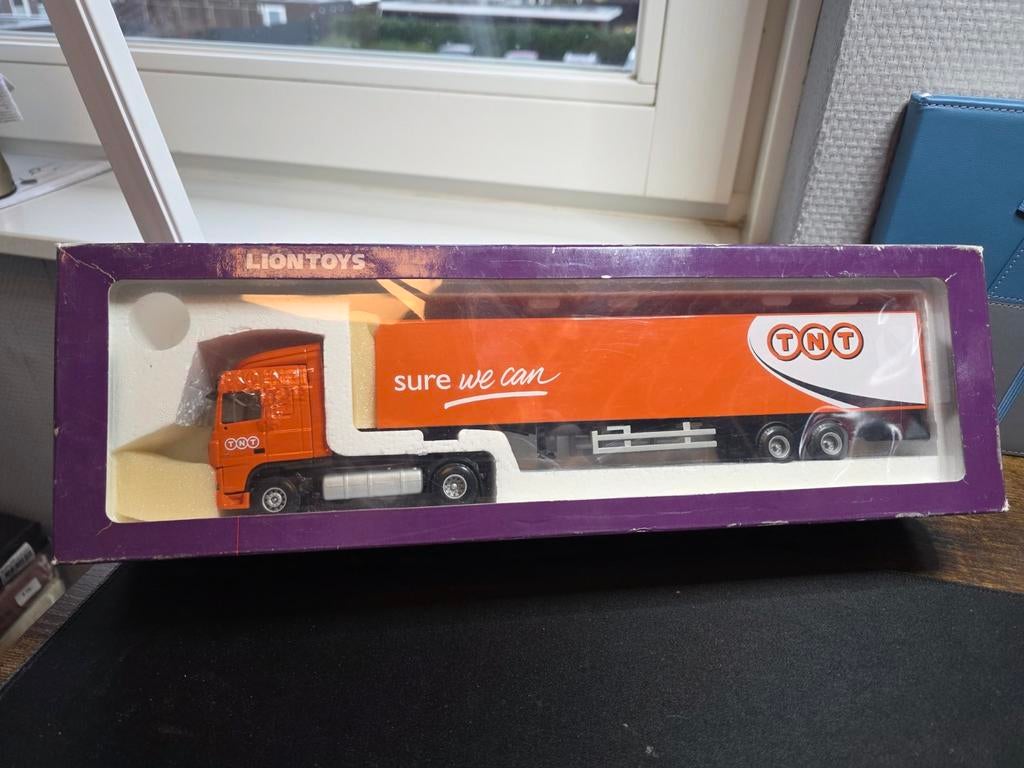 Lion Toys TNT Truck Model 1:50, Hobby en Vrije tijd, Ophalen of Verzenden, Zo goed als nieuw, Bus of Vrachtwagen, Lion Toys
