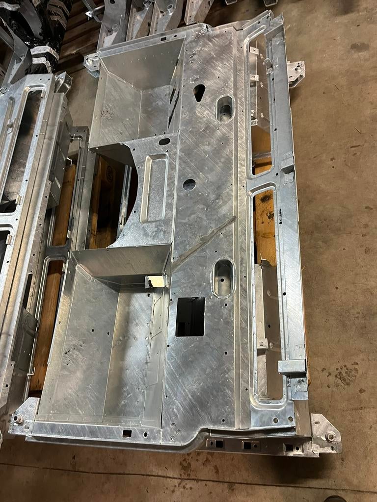 Land Rover schutbord gegalvaniseerd , gloednieuw!, Auto-onderdelen, Land Rover, Achterklep, Voor, Nieuw