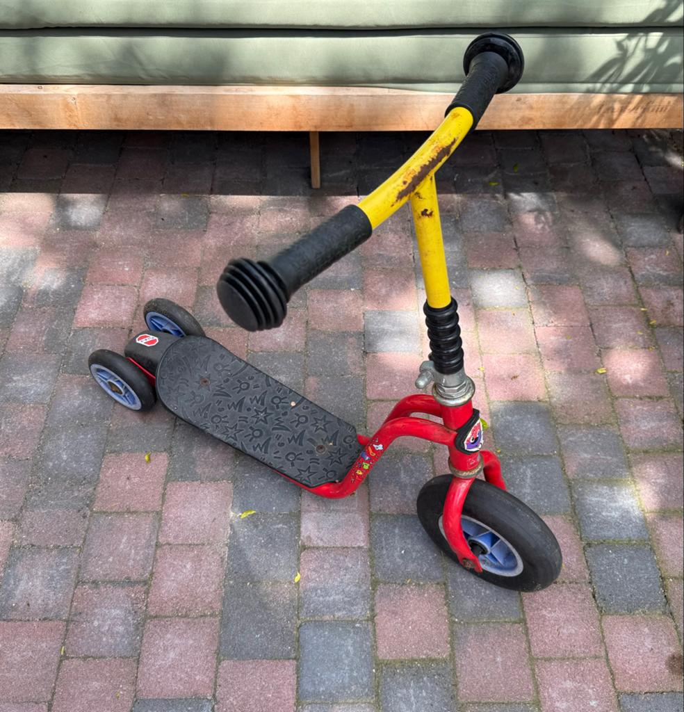 Puky step voor peuter/kleuter - rood/geel, Fietsen en Brommers, Steps, Ophalen, Gebruikt, Gewone step