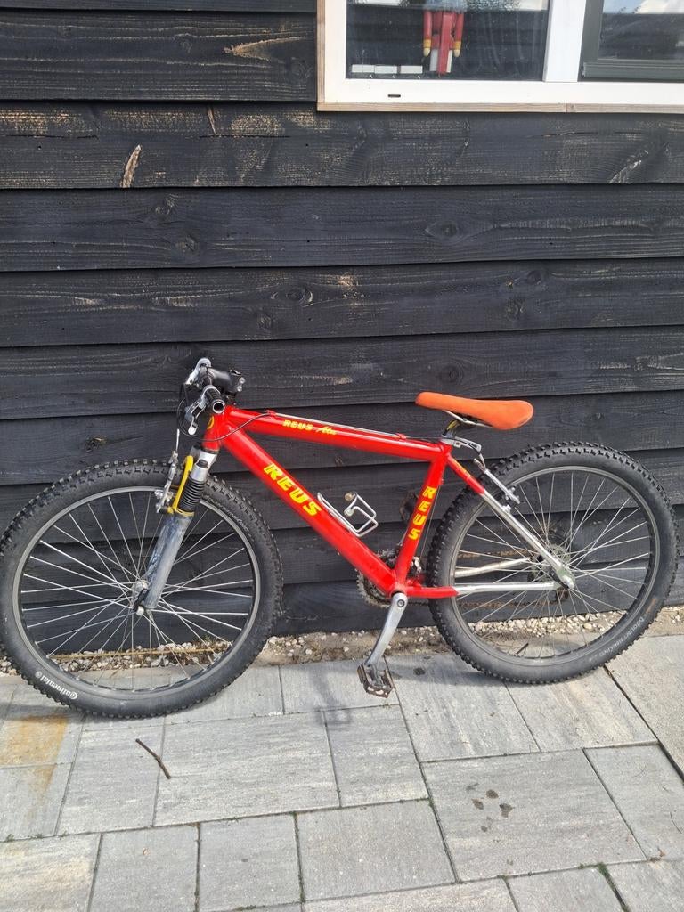 Reus Mountainbike - Rode Hardtail MTB, Ophalen
