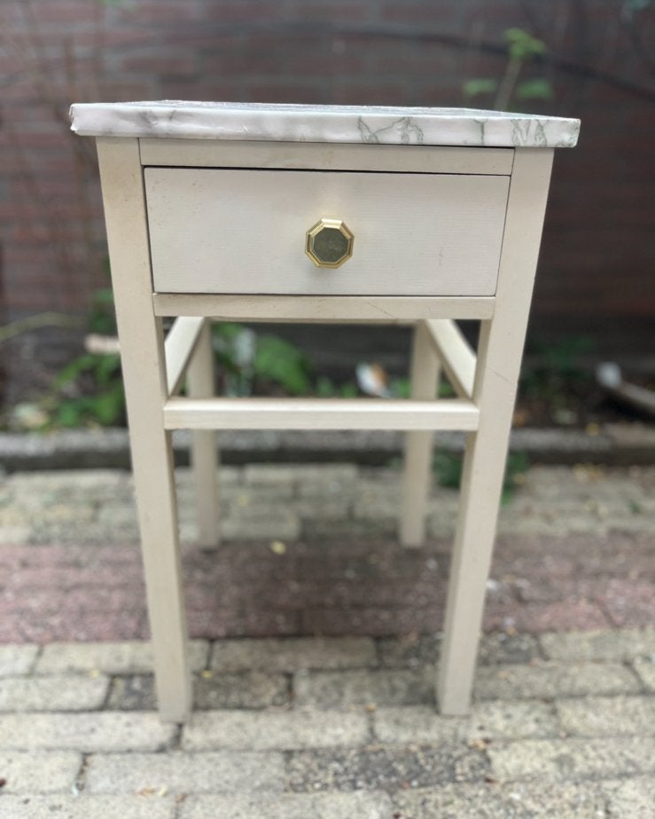 Nachtkastje wit met lade, Huis en Inrichting, Ophalen, Gebruikt, Minder dan 45 cm, 55 tot 70 cm