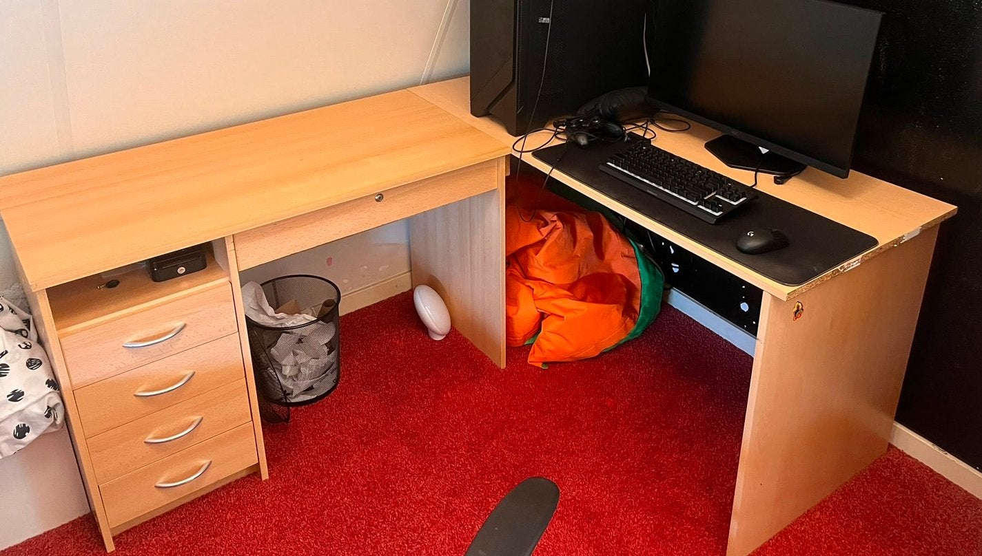 Bureau, Ophalen, Zo goed als nieuw