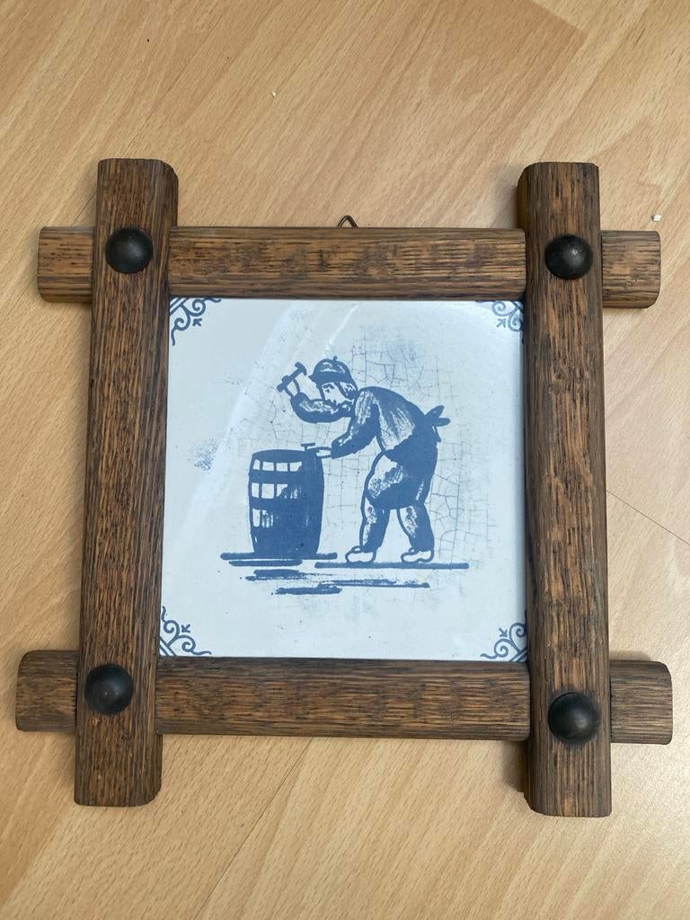 Delfts blauw schilderijtje tegel met ambachtsman, Antiek en Kunst, Antiek | Wandborden en Tegels, Ophalen