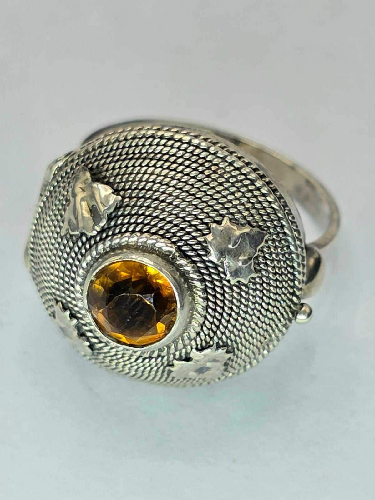 Zilveren Gif Ring Met Citrien Steen
Harald Nielsen
Ringmaat, Verzenden, ., ., .