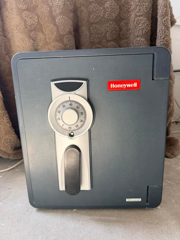 Brandwerende Honeywell Kluis met Code en Sleutel, Ophalen, Zo goed als nieuw, Brandkast