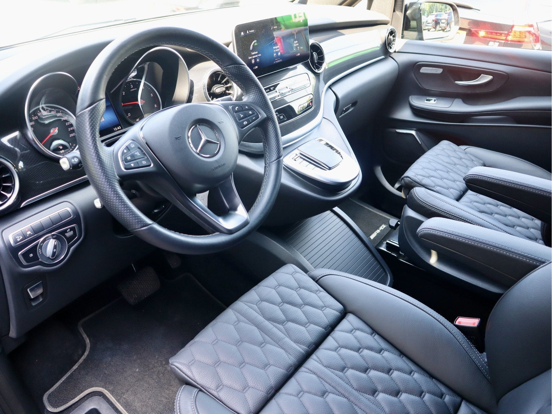 Mercedes-Benz V-Klasse 250 LANG LUXE DUBBELE CABINE 4-MATIC, Auto's, Bestelauto's, Automaat, Parkeersensor, Gebruikt, Bedrijf