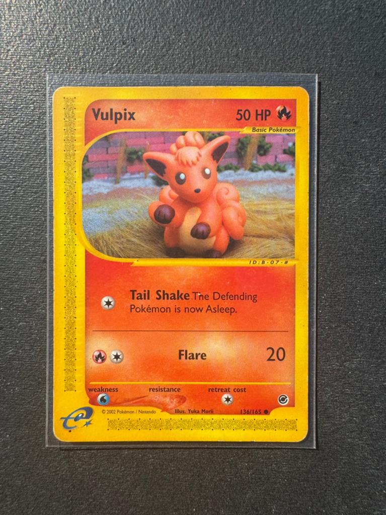 Pokémon kaart Vulpix 136/165 Engels - Expedition Base Set, Ophalen of Verzenden, Zo goed als nieuw