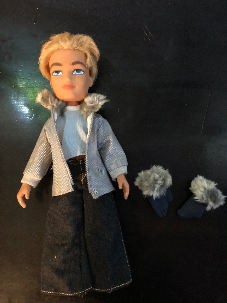 Bratz Boyz Wintertime Cameron, Verzamelen, Poppen, Ophalen of Verzenden, Gebruikt, Fashion Doll