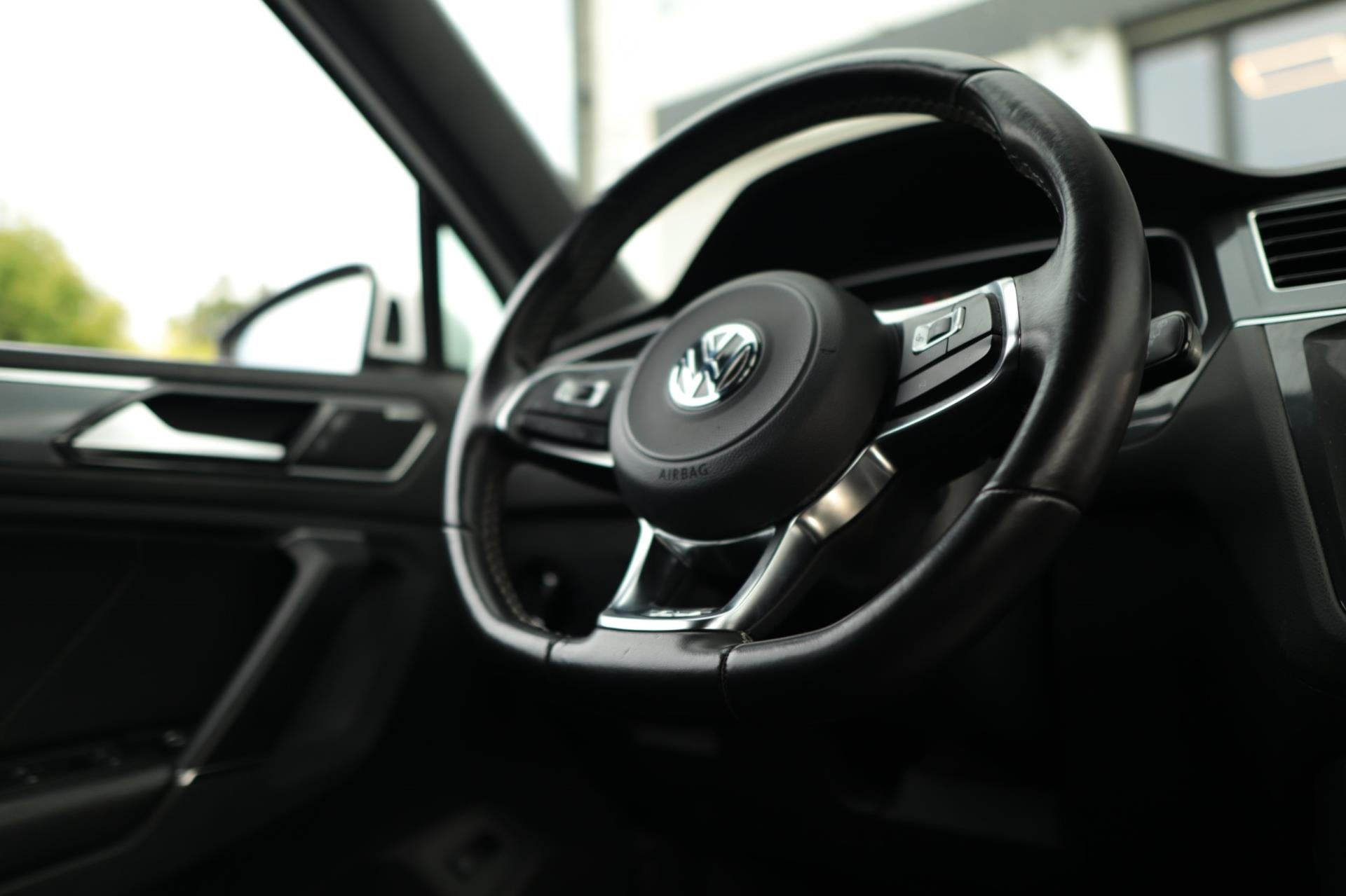 Volkswagen Tiguan 2.0 TSI 4Motion |R-line|DSG|Leer|Digidash|, Automaat, Gebruikt, Zwart, 4 cilinders