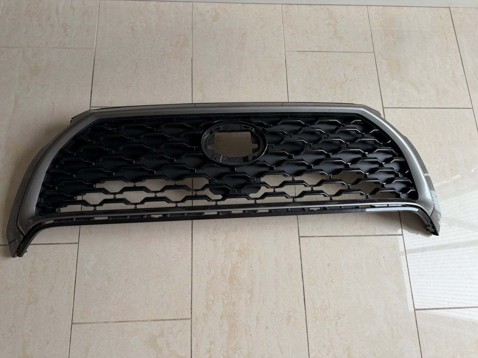 Toyota Corolla Cross Grill, Ophalen, Toyota, Bumper