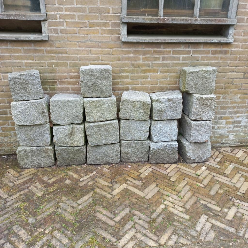 grote granieten stenen zetstenen 21 stuks, Ophalen, Zo goed als nieuw, Natuursteen, Overige typen