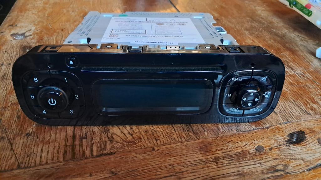Radio fiat panda, Auto diversen, Autoradio's, Ophalen of Verzenden, Gebruikt
