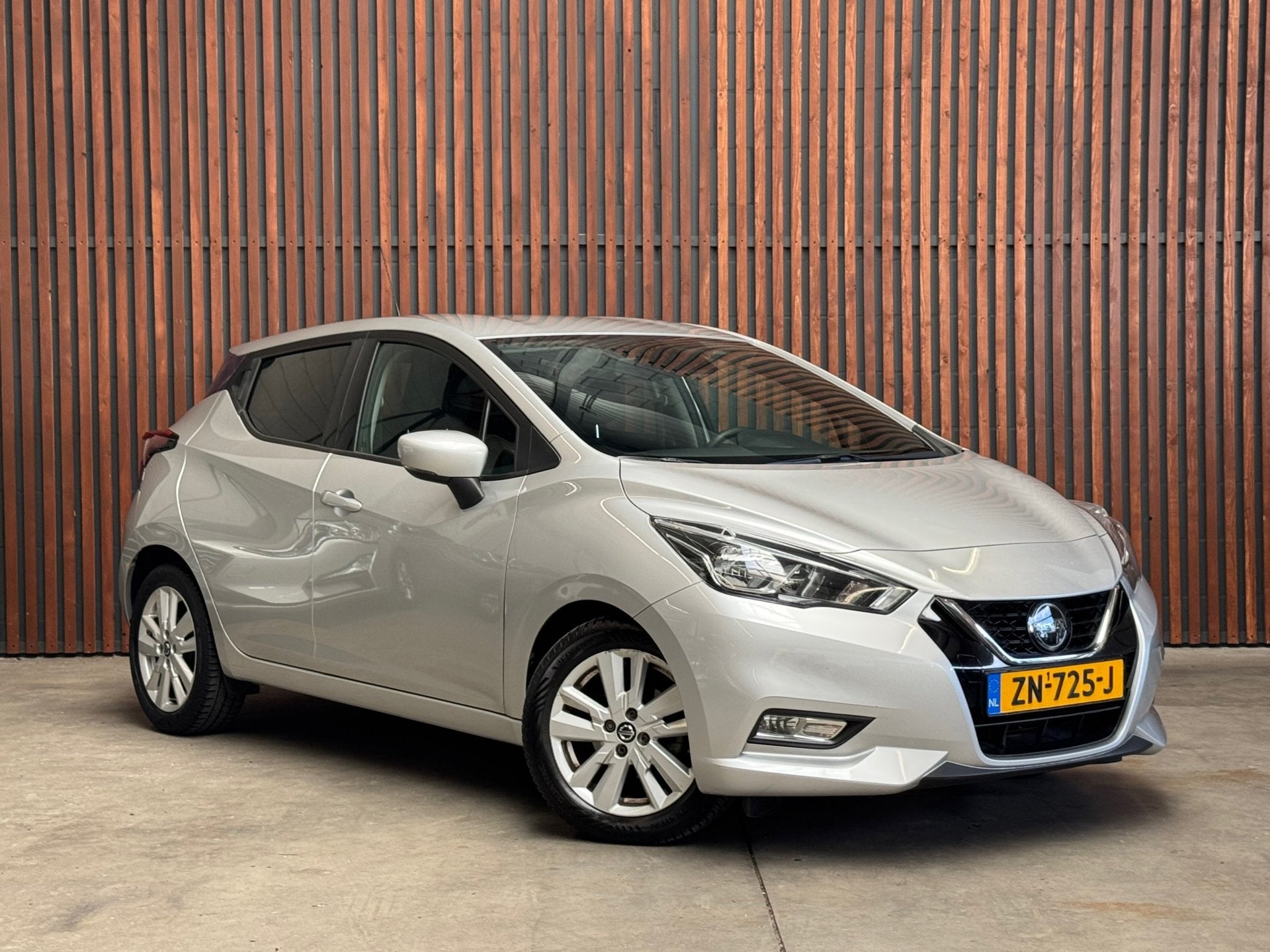 Nissan Micra 1.0 IG-T AUTOMAAT-Connecta Airco-Cruise-Camera-, Gebruikt, 1055 kg, 49 €/maand, Origineel Nederlands