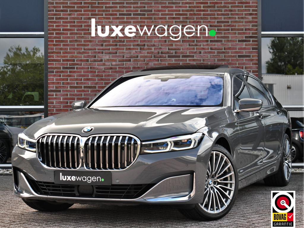 BMW 7 Serie M760Li xDrive 6.6 V12 | Berninagrau | NL-auto |, Auto's, Gebruikt, Bedrijf, Vierwielaandrijving, 6592 cc