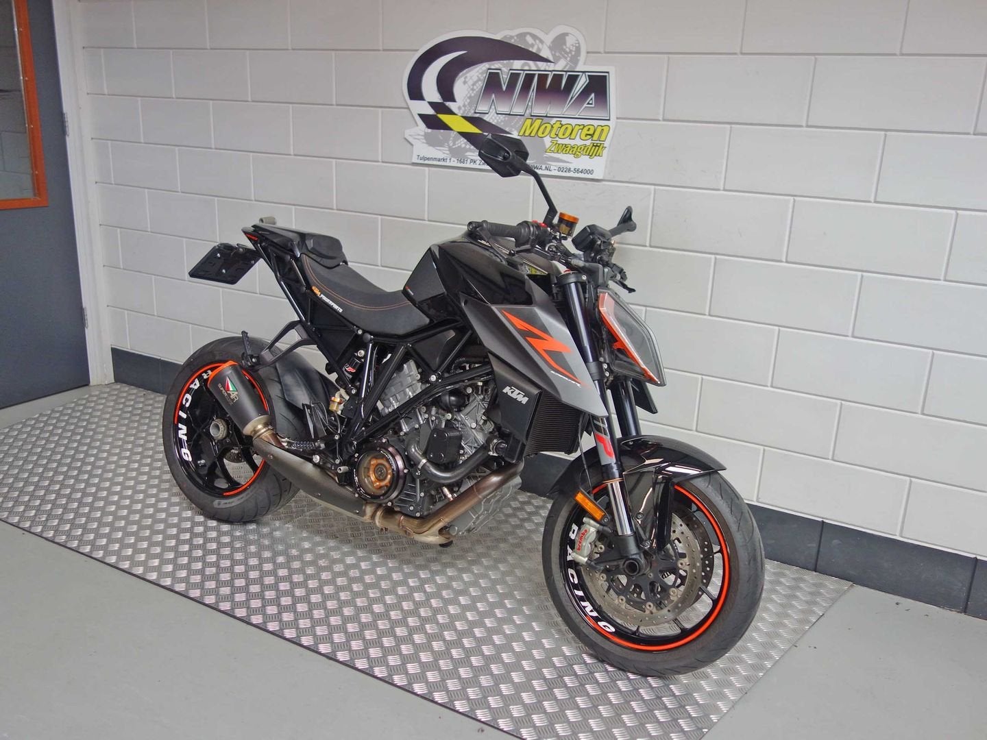 KTM 1290 SUPER DUKE R, 2 cilinders, KTM, Motorrijbewijs A, Bedrijf