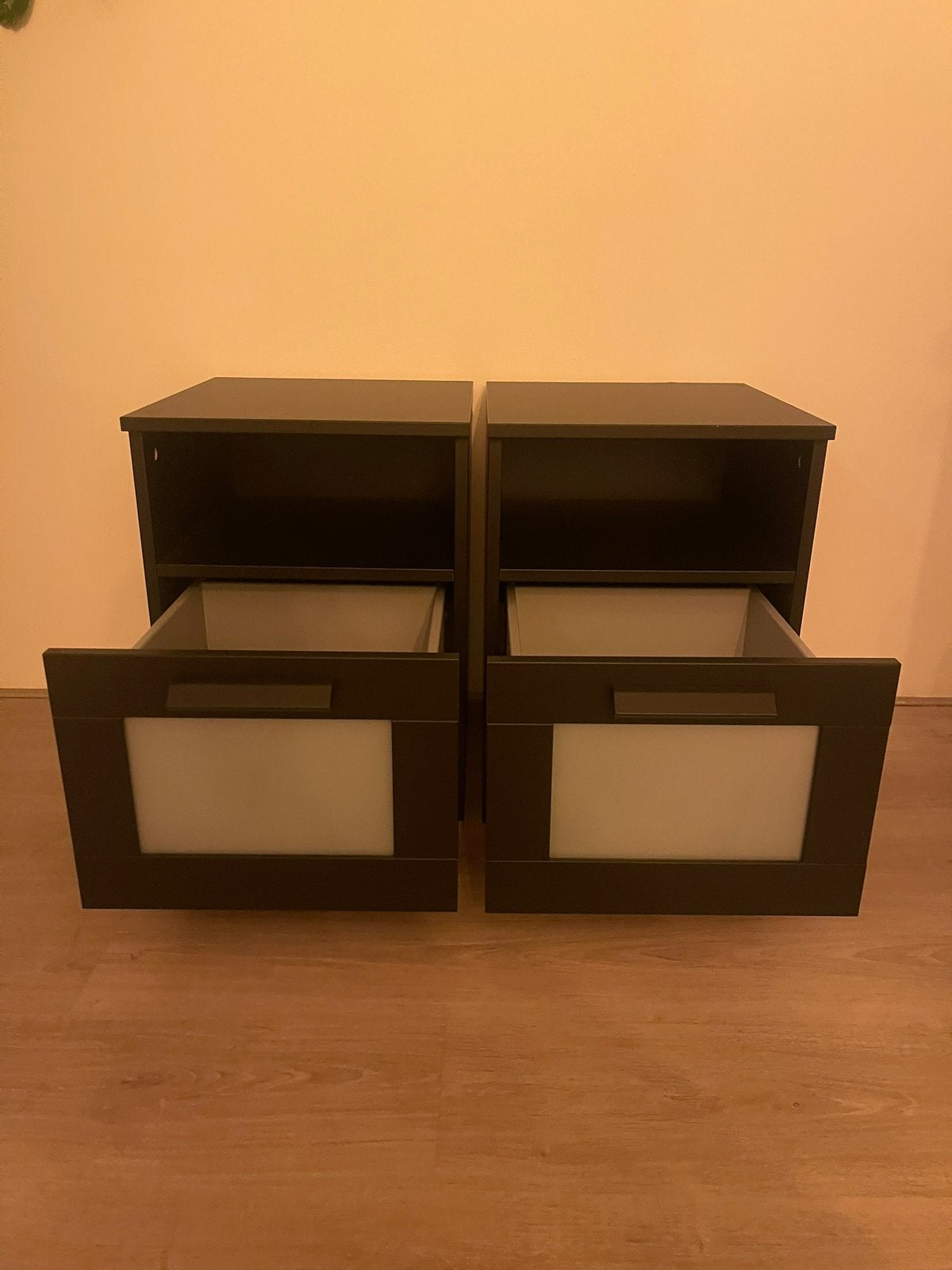 Nachtkastjes ikea brimnes, Huis en Inrichting, Ophalen, Zo goed als nieuw, Minder dan 45 cm