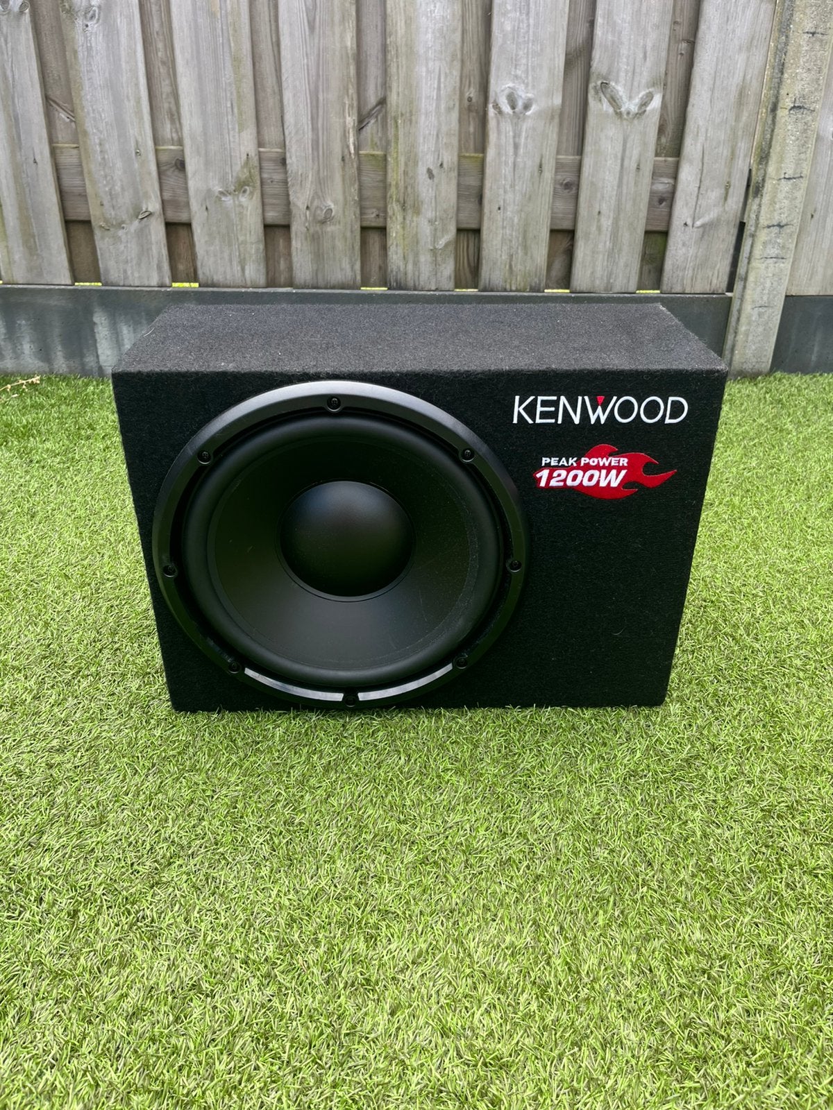 Kenwood subwoofer 1200W, Auto diversen, Autospeakers, Ophalen of Verzenden, Zo goed als nieuw