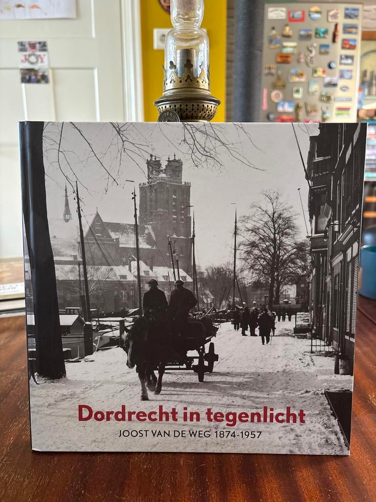 Dordrecht in tegenlicht - Joost van de Weg (1874-1957), Ophalen of Verzenden, 20e eeuw of later, Nieuw