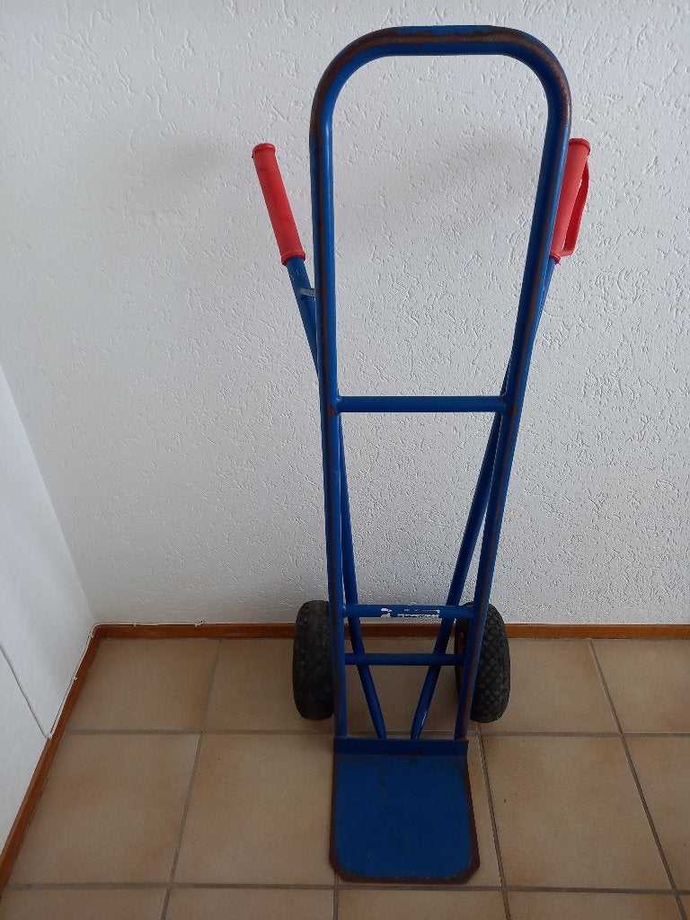 Steekwagen luchtbanden 300kg, 60 tot 80 liter, Ophalen, Gebruikt, Steekwagen