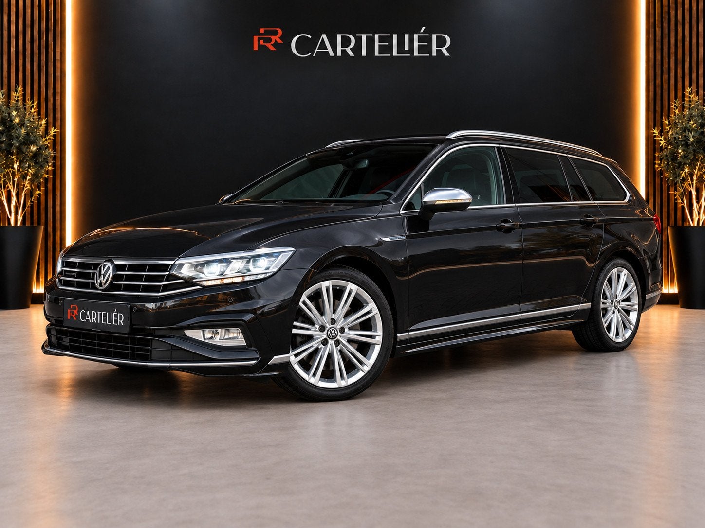 Volkswagen Passat Variant 1.5 TSI R-Line 150PK | Digital Das, Auto's, Dealer onderhouden, 4 cilinders, Zwart, 1379 kg