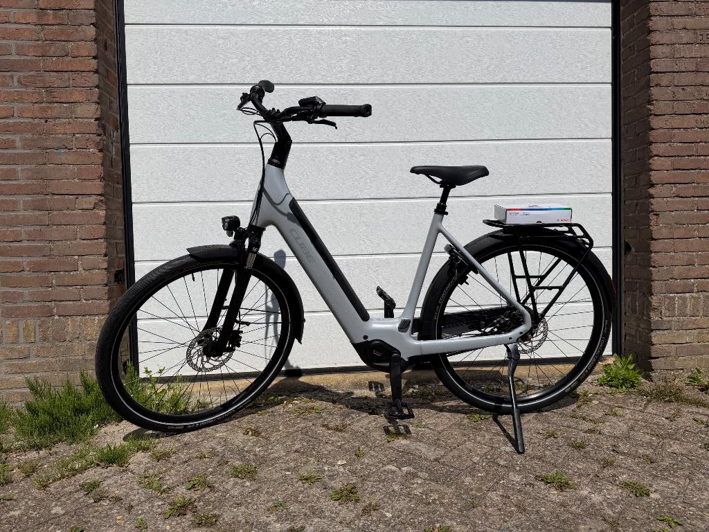 CUBE Supreme Hybrid Comfort One 2026, Ophalen of Verzenden, Zo goed als nieuw, Cube, 50 km per accu of meer
