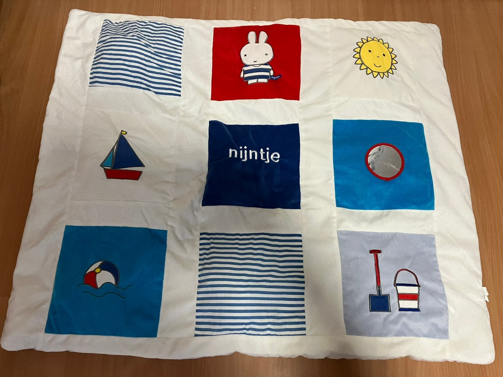Nijntje speelkleed / speelmat/ Babykleed / boxkleed, Ophalen of Verzenden, Zo goed als nieuw, Rechthoekig, Boxkleed