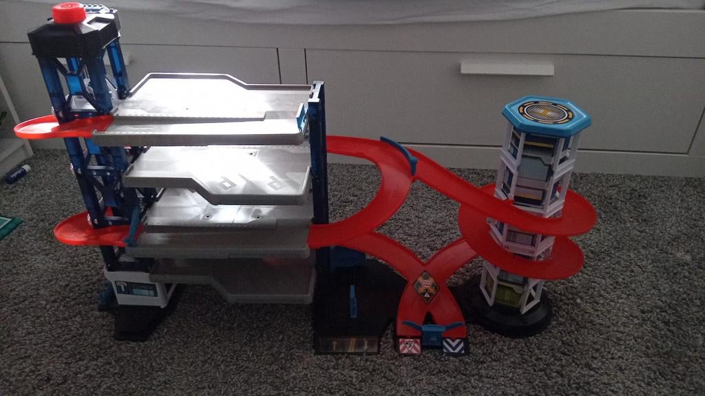 Leuke speelgoed garage, Ophalen of Verzenden, Overige typen, Met licht